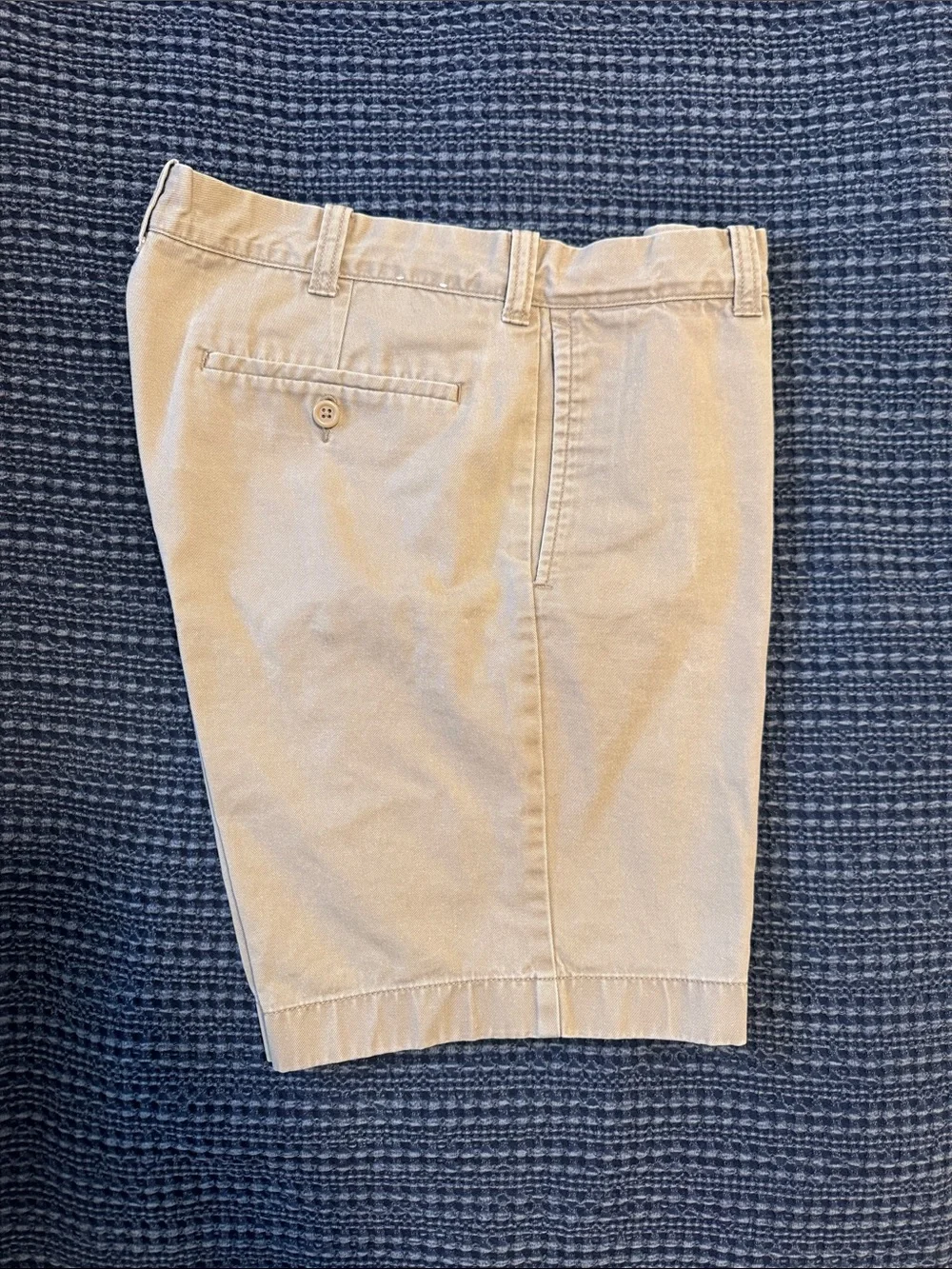 J. Crew Vintage Men’s Flat Front Khaki Chino Shorts, sz 32, 8” inseam, tan/beige